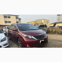 Toyota Sienna SE FWD 8-Passenger 2013 Burgundy