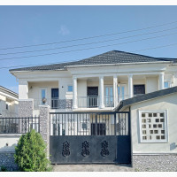 Furnished 4bdrm Duplex in Silver Point Estate for Sale