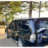 Mitsubishi Pajero 3.8 V6 GLS/GLX 2011 Black SUV