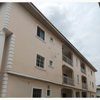 3bdrm Apartment in Canal West, Osapa london for rent