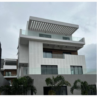 5bdrm Duplex in Banana Island for sale