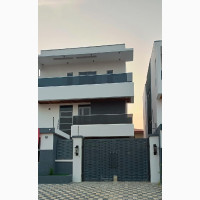 5bdrm Duplex in Lekki Fhase1 for rent