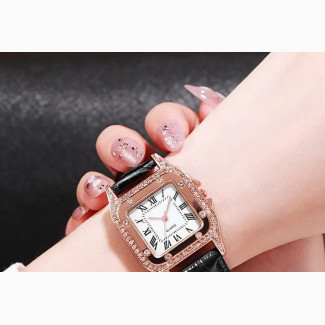 Stylish Female Leather Wrist Watch