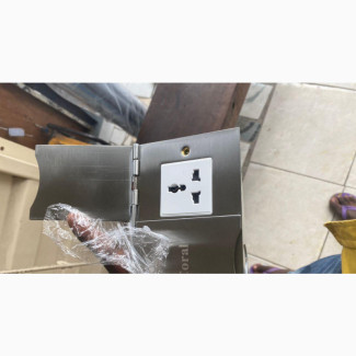 13s Double Floor Socket