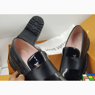 Louis Vuitton Corporate Men Shoe