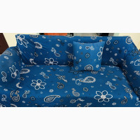 Cushion/Sofa/Pillows
