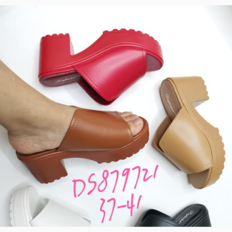 Louis Vuitton Ladies Heel Slippers