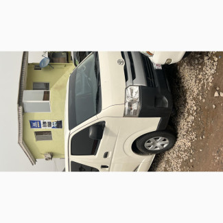 Toyota HiAce 2014 White