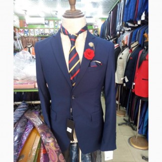 Stylish Wedding Suits and Accessories for Men