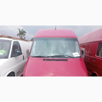 Mercedes-Benz Sprinter 2000 Red