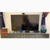 Foreign Design TV Stand - Sleek and Stylish