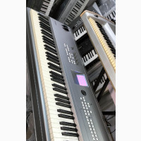 Yamaha MM8 Professional Digital Workstation Synthesizer