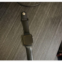 Apple Series 3 Wrist Watch - Original with Charger
