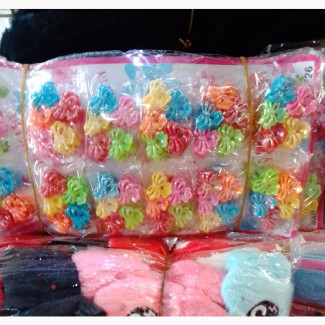 All Kinds of Hair Accessories Available