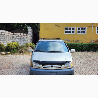 Toyota Sienna XLE 2002 Gold
