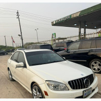 Mercedes-Benz C300 2010 White Toks Grade