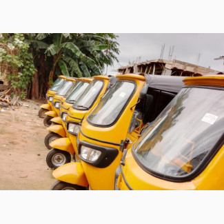 TVS Apache 160 4V 2023 Yellow