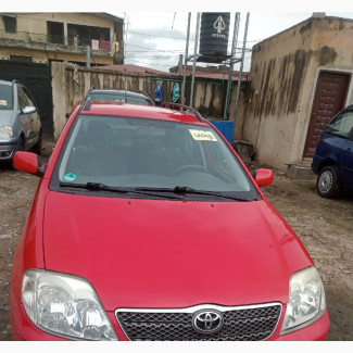 Toyota Corolla Liftback 2004 Red