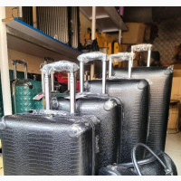 Set of 5 Leather Travel Luggage. 4 Tyres. Vacation. School