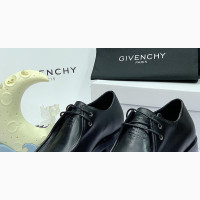 Givenchy Paris Luxury Shoe - Lobster Claw Design for Men