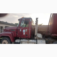 A Perfectly Working 18 Tyres Truck *Petrol Tanker)