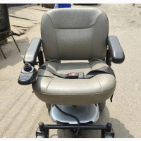 Motorized Wheelchair in Excellent Condition
