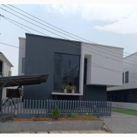 Furnished 5bdrm Duplex in Havillah Realtors, Ikota for sale