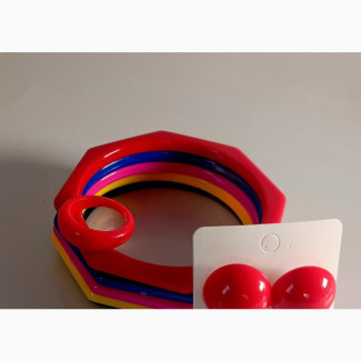 Fashion Jewelry Acrylic Bangle Set - Brand New