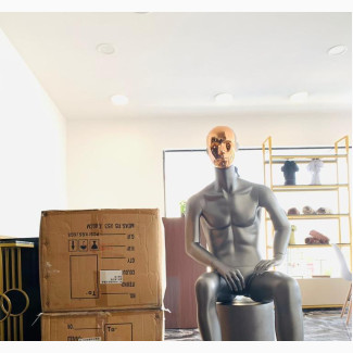 Attention-grabbing Male Mannequin: Ideal for Showcasing Products