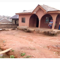 8 Bedroom Bungalow with Self Contain in Ado-Odo/Ota