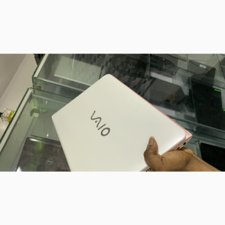 Laptop Sony VAIO SVE15113EN 4GB Intel Core I3 HDD 320GB