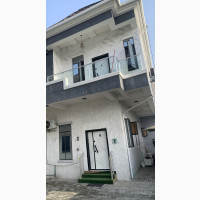 4bdrm Duplex with Bq in Ikota Villa Estate for rent