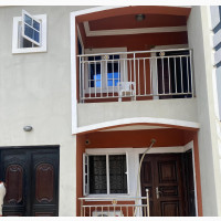 3 Bedroom Block of Flats in Ogunwenyi Road, Benin City for Rent