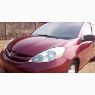 Toyota Sienna 2006 Red