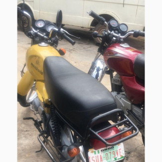 TVS HLX 125 2023 Yellow