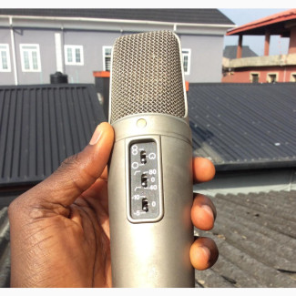 RODE NT2-A Large-Diaphragm Multipattern Condenser Microphone