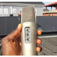 RODE NT2-A Large-Diaphragm Multipattern Condenser Microphone