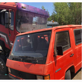 Mercedes-Benz Tourismo 2000 Orange