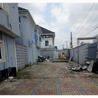 For Lease: 4bedroom Wing of Duplex for Commercial/Office Use