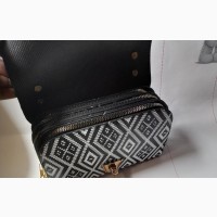 3 Zipper Waist/Cross Purse