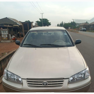 Toyota Camry 2000 Silver