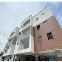 3bdrm Apartment in Yaba for sale