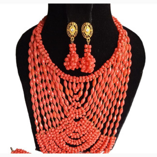 Stunning Beaded Necklace - Perfect for Any Outfit