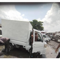 A Month Used Tokubo Daihatsu Hijet Container Body, Manual