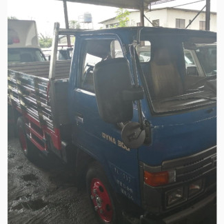 Toyota Dyna 300 Blus