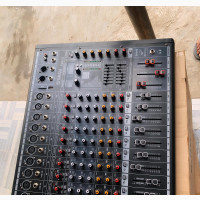 Yamaha PSM12 Channels Mixer With Built-in Amplifier, DSP