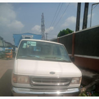 Ford E350 2002 White