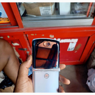 Motorola Razr 2020 256 GB Gray