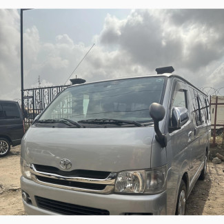 Toyota HiAce 2013 Silver
