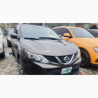Nissan Qashqai 2016 Gold